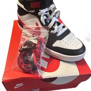 New in box Big Kid 4.5 Nike Court Borough Mid 2